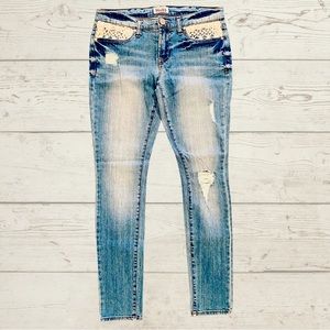 Mudd Distressed Low Rise Crochet Jeans | 7